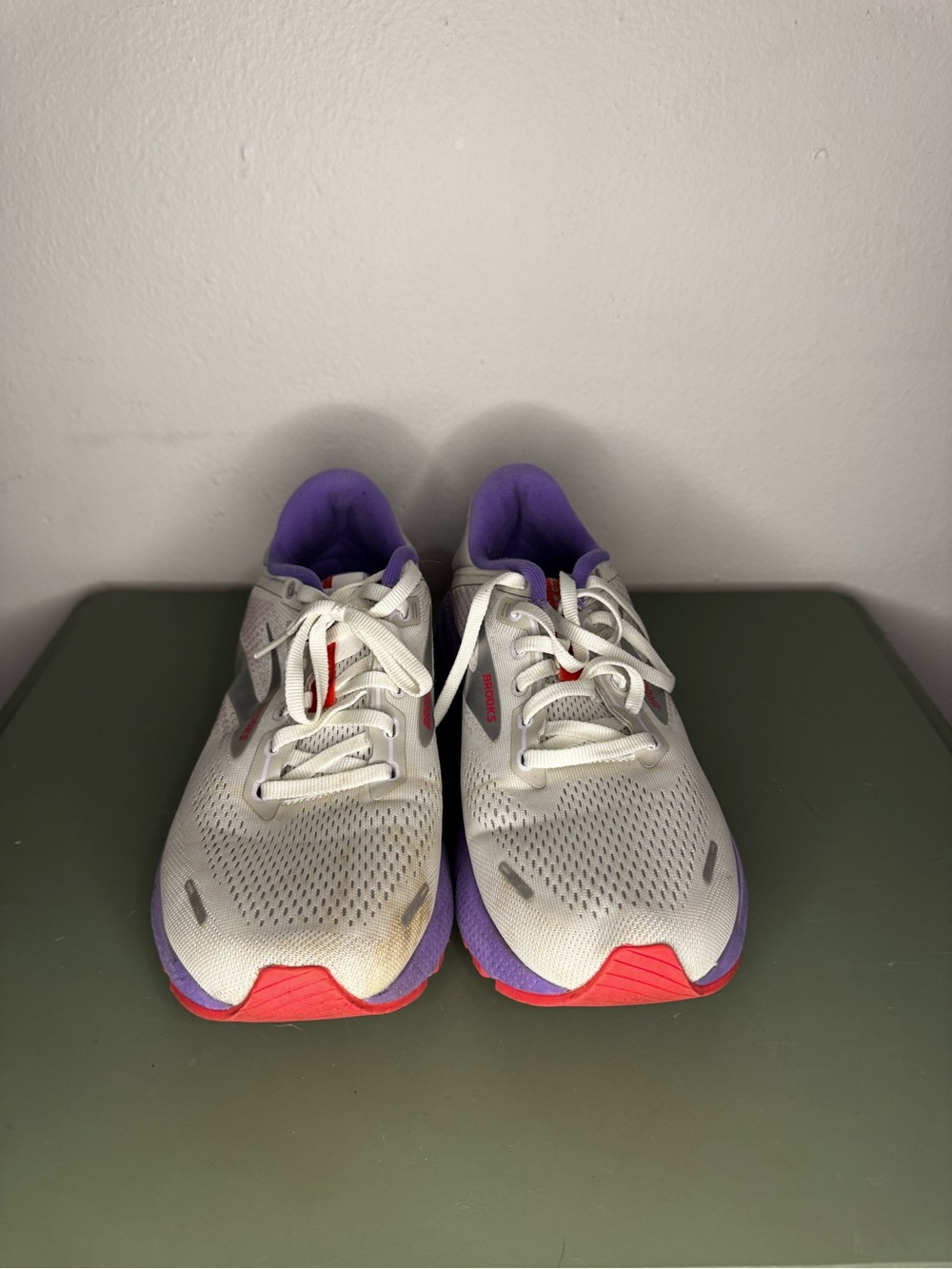 Brooks Women's White and Purple Running Sneakers - Size 11